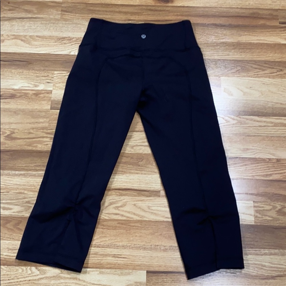 Lululemon Capri size 8